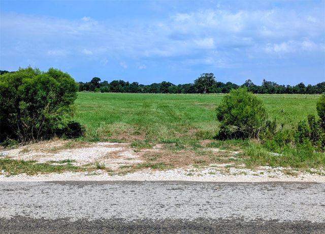6117 County Road 2058, Hull, TX 77564