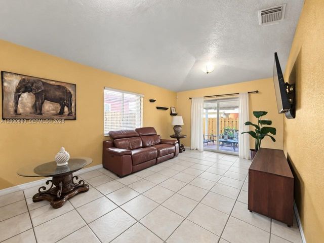 12711 NW 99th Place, Hialeah Gardens, FL 33018