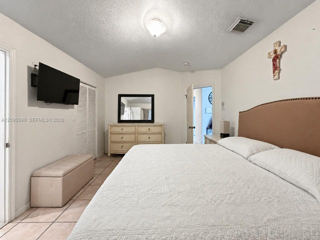 12711 NW 99th Place, Hialeah Gardens, FL 33018