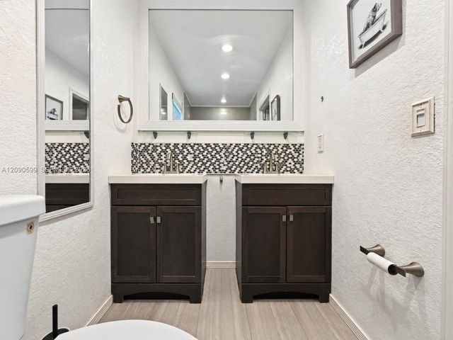 12711 NW 99th Place, Hialeah Gardens, FL 33018