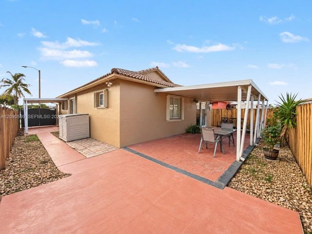 12711 NW 99th Place, Hialeah Gardens, FL 33018