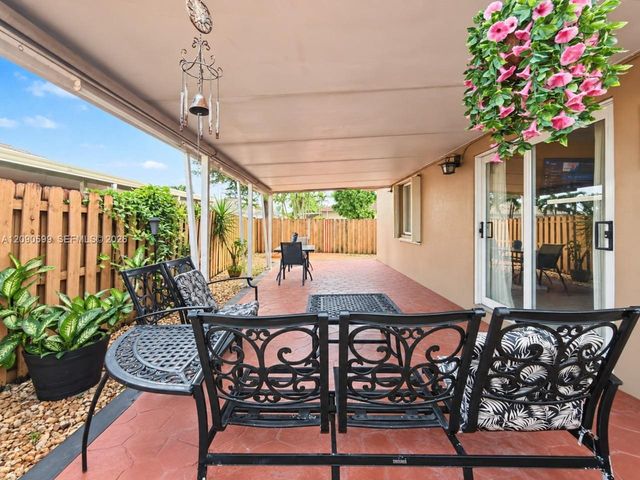 12711 NW 99th Place, Hialeah Gardens, FL 33018