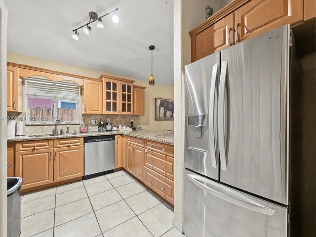 12711 NW 99th Place, Hialeah Gardens, FL 33018