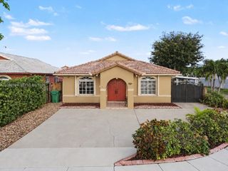12711 NW 99th Place, Hialeah Gardens, FL 33018
