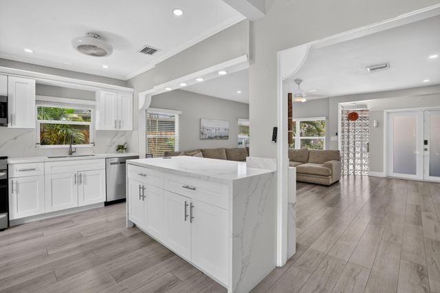 615 NE 13TH Avenue, Fort Lauderdale, FL 33304