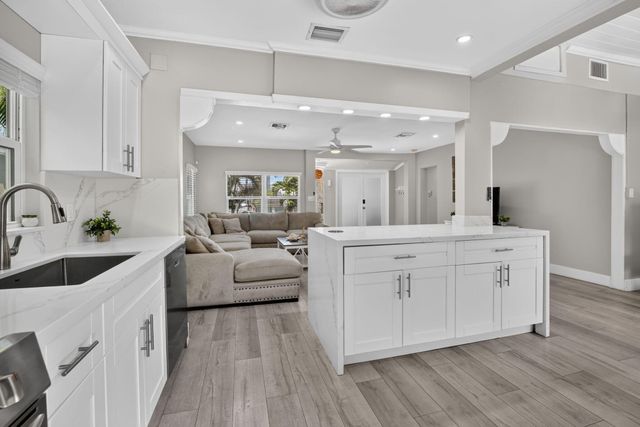 615 NE 13TH Avenue, Fort Lauderdale, FL 33304