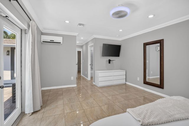 615 NE 13TH Avenue, Fort Lauderdale, FL 33304