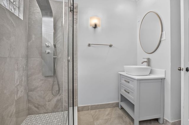 615 NE 13TH Avenue, Fort Lauderdale, FL 33304