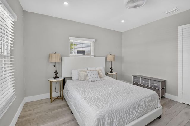 615 NE 13TH Avenue, Fort Lauderdale, FL 33304