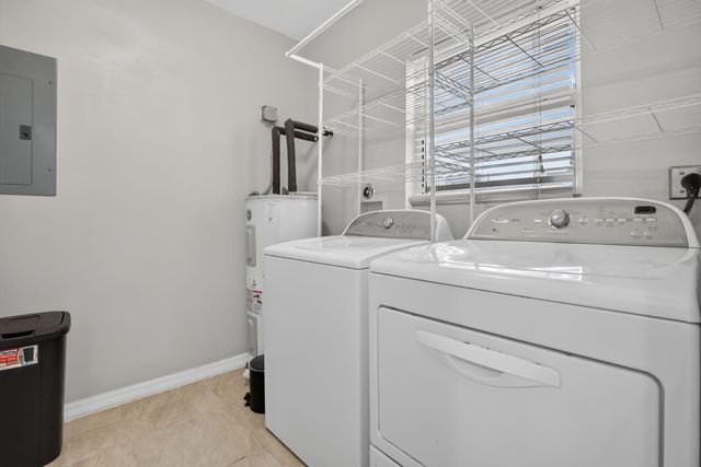 615 NE 13TH Avenue, Fort Lauderdale, FL 33304