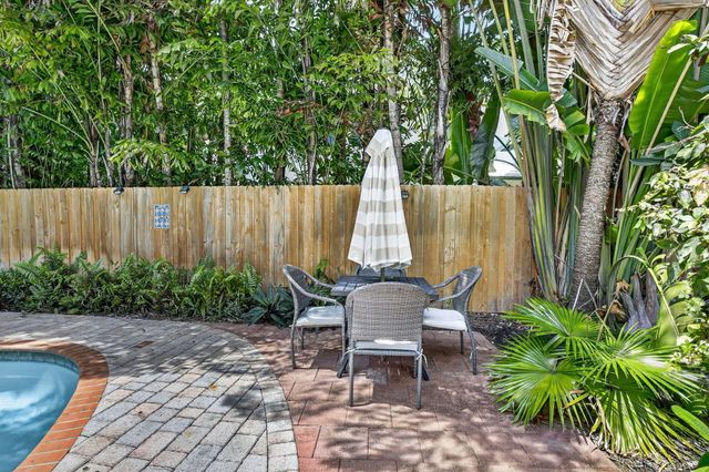 615 NE 13TH Avenue, Fort Lauderdale, FL 33304