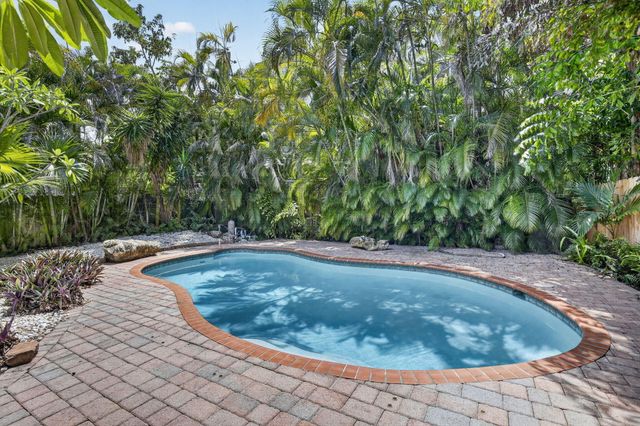 615 NE 13TH Avenue, Fort Lauderdale, FL 33304