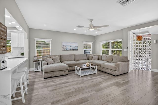 615 NE 13TH Avenue, Fort Lauderdale, FL 33304