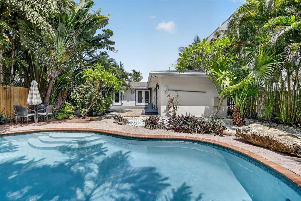 615 NE 13TH Avenue, Fort Lauderdale, FL 33304