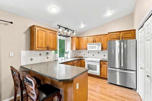 5516 E Birkenhead Ln, Colbert, WA 99005