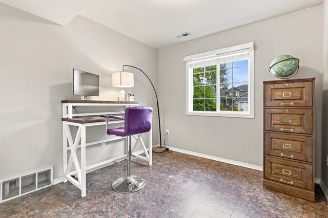 5516 E Birkenhead Ln, Colbert, WA 99005