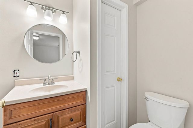 5516 E Birkenhead Ln, Colbert, WA 99005