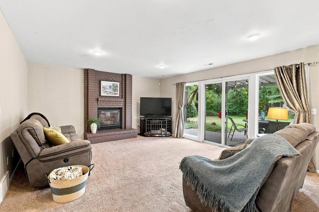 5516 E Birkenhead Ln, Colbert, WA 99005