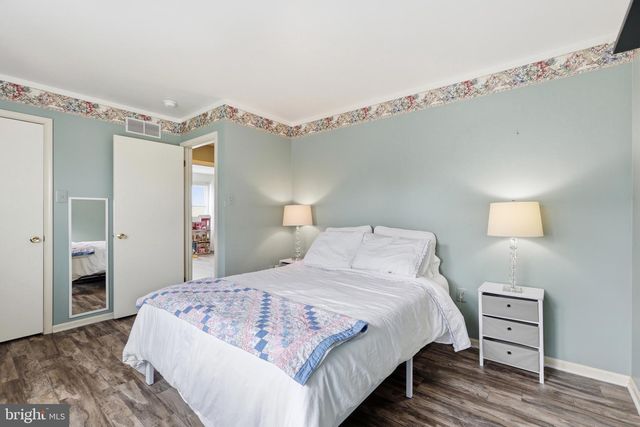2002 CLOVER MILL RD, Quakertown, PA 18951