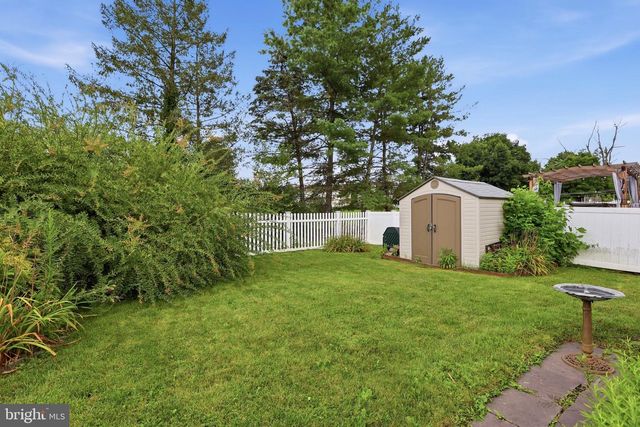 2002 CLOVER MILL RD, Quakertown, PA 18951