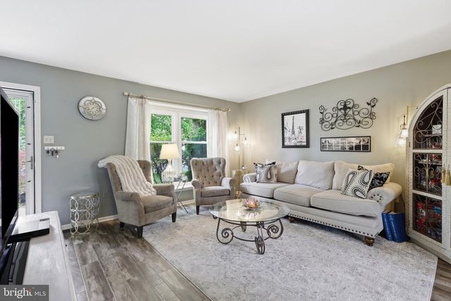 2002 CLOVER MILL RD, Quakertown, PA 18951