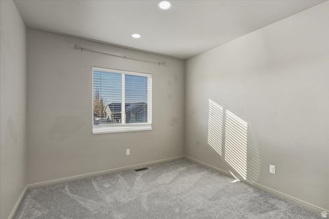 2057 S JAMES CIR, Clearfield, UT 84015