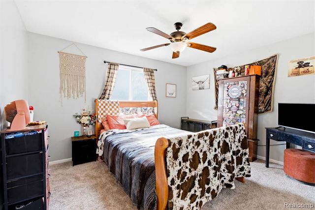 625 S 11th Street, Saint Clair, MI 48079