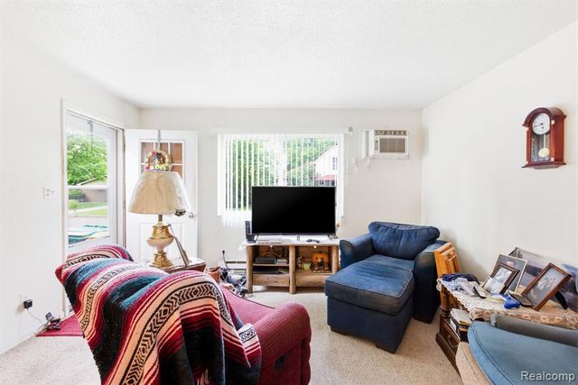 625 S 11th Street, Saint Clair, MI 48079