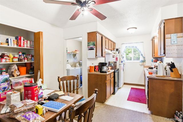 625 S 11th Street, Saint Clair, MI 48079