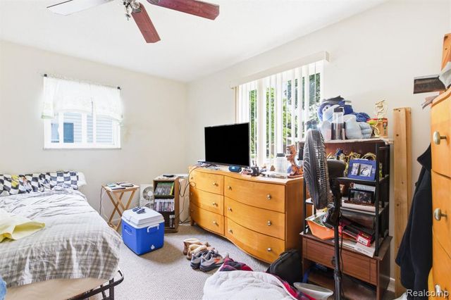 625 S 11th Street, Saint Clair, MI 48079