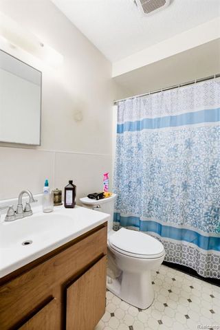 625 S 11th Street, Saint Clair, MI 48079