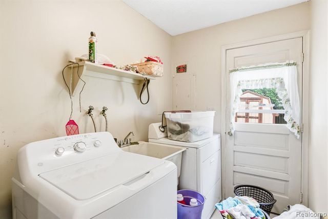 625 S 11th Street, Saint Clair, MI 48079