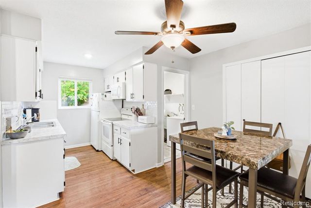 625 S 11th Street, Saint Clair, MI 48079