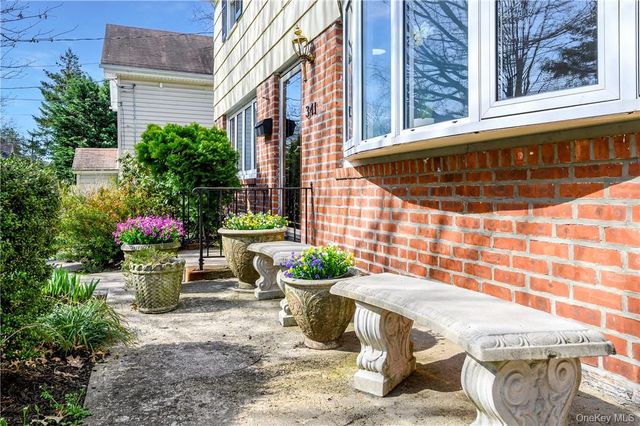 341 Sixth Avenue, Pelham, NY 10803
