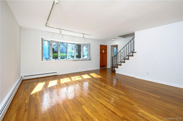 341 Sixth Avenue, Pelham, NY 10803