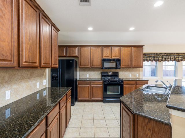 2005 Granite Springs RD, Leander, TX 78641