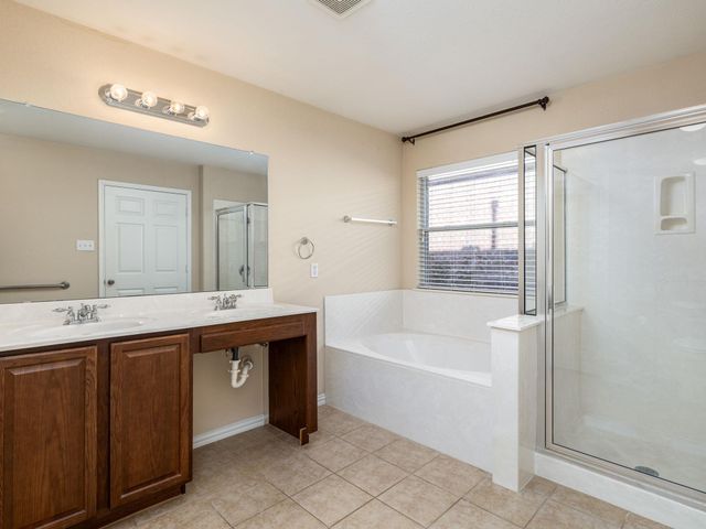 2005 Granite Springs RD, Leander, TX 78641