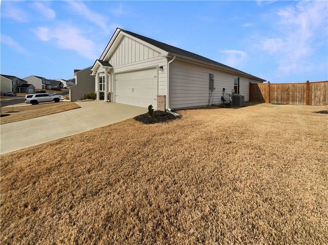 96 Oxford Lane, Kingston, GA 30145