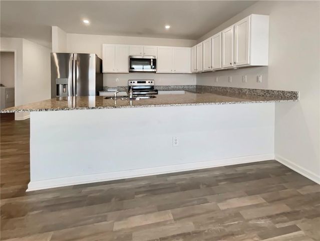 96 Oxford Lane, Kingston, GA 30145