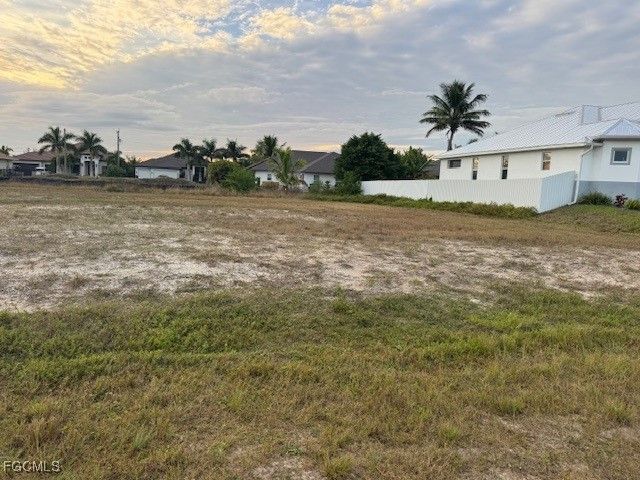 102 NW 38th AVE, Cape Coral, FL 33991