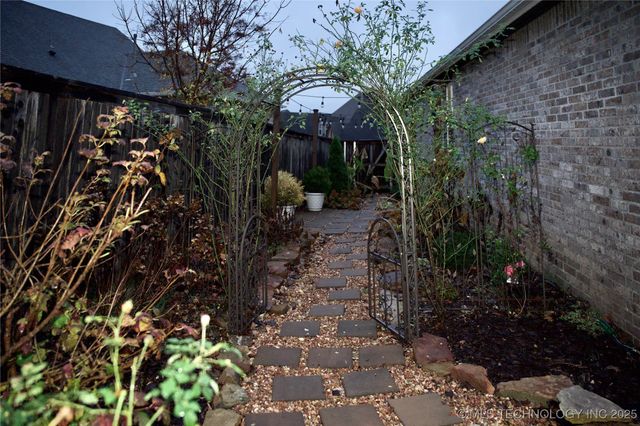 1504 E Mobile Street, Broken Arrow, OK 74011