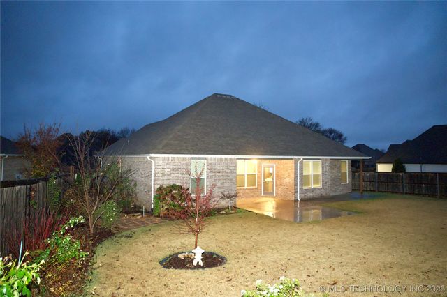 1504 E Mobile Street, Broken Arrow, OK 74011