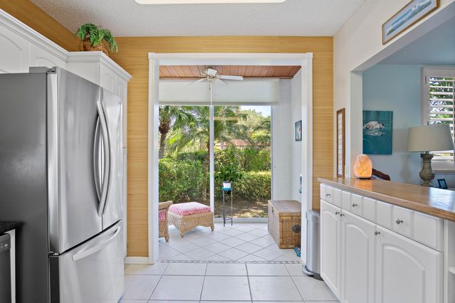 12457 Harbour Ridge Boulevard 27, Palm City, FL 34990