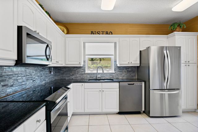 12457 Harbour Ridge Boulevard 27, Palm City, FL 34990