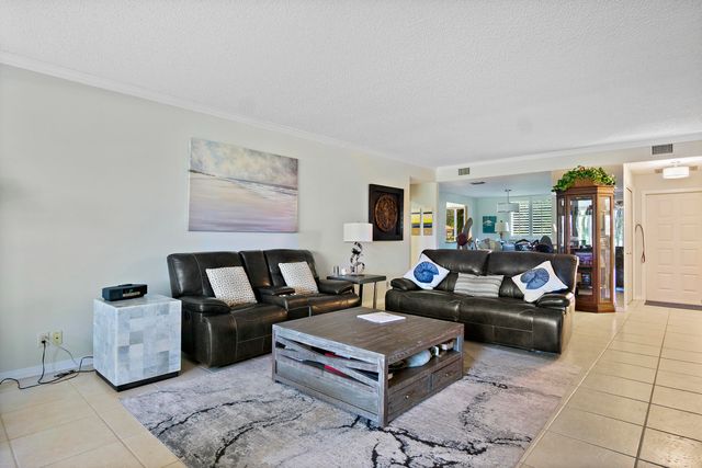 12457 Harbour Ridge Boulevard 27, Palm City, FL 34990