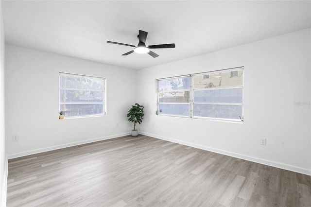 8510 N SEMINOLE AVENUE, Tampa, FL 33604