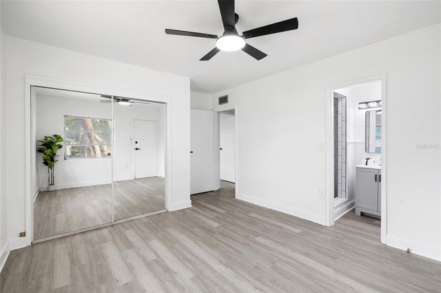 8510 N SEMINOLE AVENUE, Tampa, FL 33604