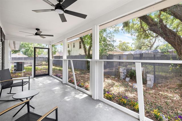 8510 N SEMINOLE AVENUE, Tampa, FL 33604