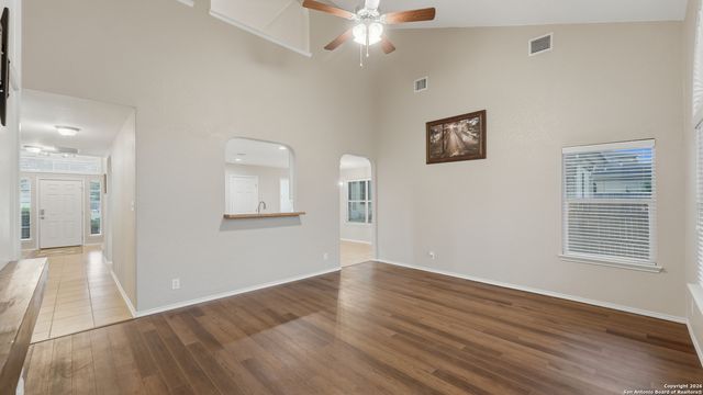 716 Hollow Ridge, Schertz, TX 78108