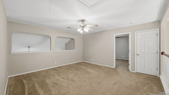 716 Hollow Ridge, Schertz, TX 78108